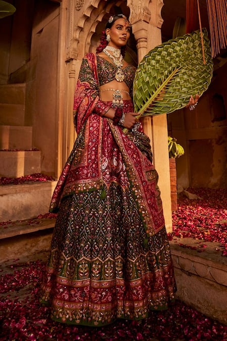 Safaa_Magenta Moonga Silk Bead, Floral Paisley V Neck The Mor Mahal Woven Lehenga Set _Online_at_Aza_Fashions