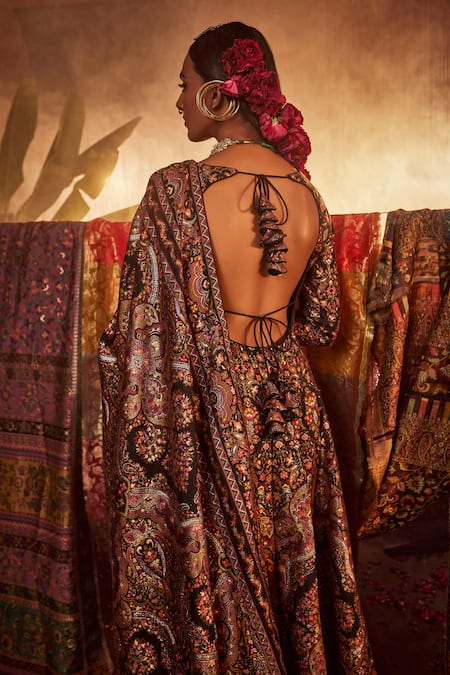 Shop Safaa Black Moonga Silk Floral Geometric Round The Mumtaz Woven Anarkali Set at Aza Fashions Shop_Safaa_Black Moonga Silk Floral Geometric Round The Mumtaz Woven Anarkali Set _at_Aza_Fashions