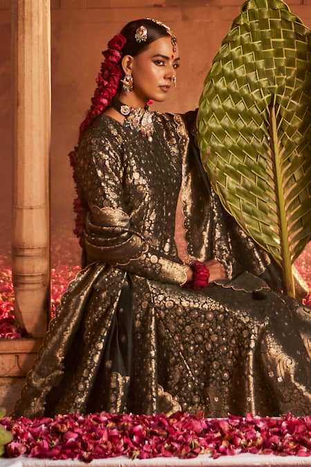 Buy Safaa Green Velvet, Silk Embroidery Round Neck Bottle Woven Anarkali Set Online at Aza Fashions Buy_Safaa_Green Velvet, Silk Embroidery Round Neck Bottle Woven Anarkali Set _Online_at_Aza_Fashions