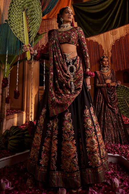 Buy_Safaa_Black Moonga Silk Floral Round The Qudsia Paisley Woven Lehenga Set _Online_at_Aza_Fashions