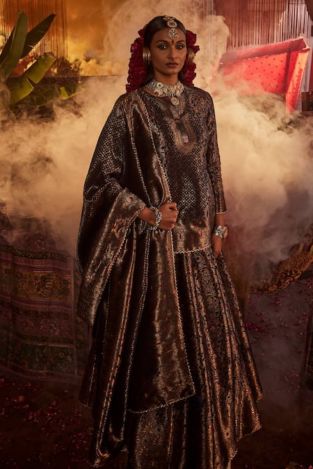 Buy Safaa Blue Vegan Silk Floral Round The Roshanara Woven Lehenga Set Online at Aza Fashions Buy_Safaa_Blue Vegan Silk Floral Round The Roshanara Woven Lehenga Set _Online_at_Aza_Fashions