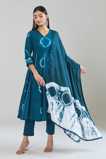 Naintara Bajaj Blue Cotton Lace V-neck Tie-dye Anarkali Set With Dupatta And Pant Online at Aza Fashions Naintara Bajaj_Blue Cotton Lace V-neck Tie-dye Anarkali Set With Dupatta And Pant _Online_at_Aza_Fashions