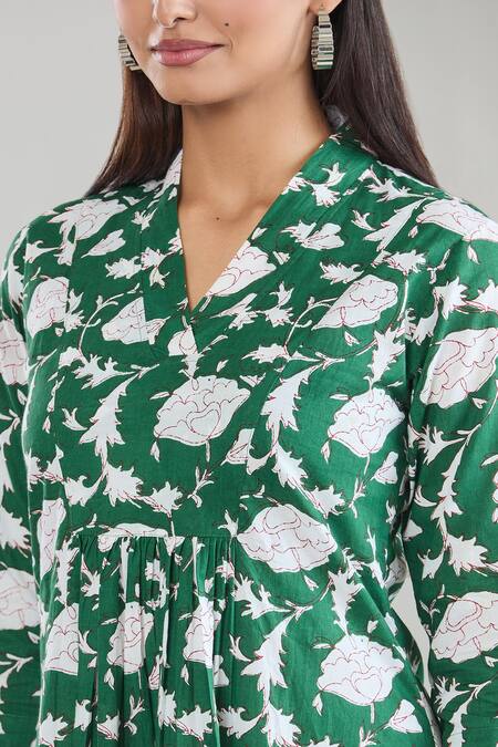 Samyukta Singhania Green Cotton V-neck Floral Hand Block Printed Midi Dress at Aza Fashions Samyukta Singhania_Green Cotton V-neck Floral Hand Block Printed Midi Dress_at_Aza_Fashions