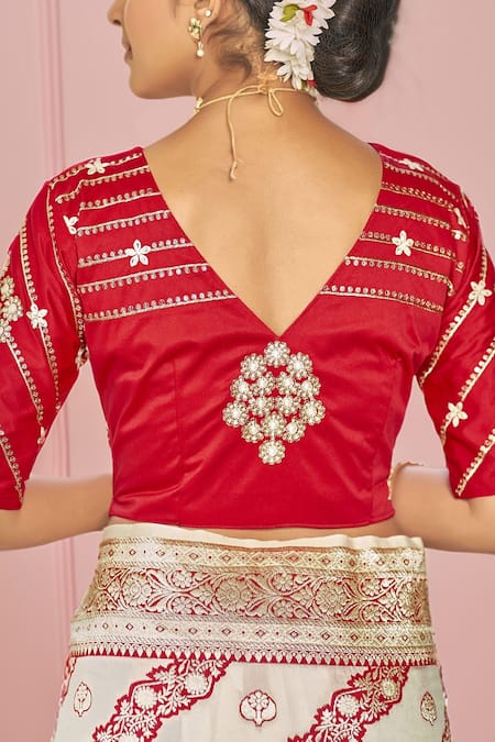 Naintara Bajaj White Georgette, Silk Embroidery, Sequins Round Floral Geometric Woven Saree Set at Aza Fashions Naintara Bajaj_White Georgette, Silk Embroidery, Sequins Round Floral Geometric Woven Saree Set _at_Aza_Fashions