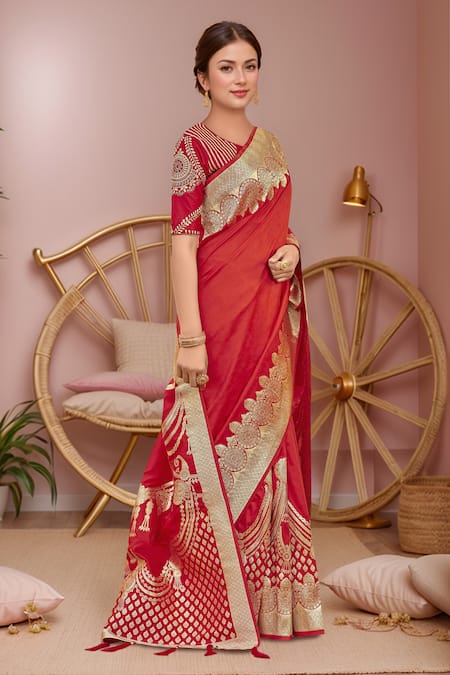 Buy_Naintara Bajaj_Red Georgette, Silk Embroidery, Sequins Floral Paisley Woven Banarasi Saree _Online_at_Aza_Fashions