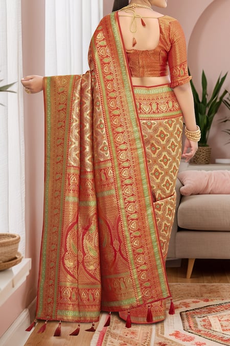 Naintara Bajaj Abstract Woven Saree With Blouse 