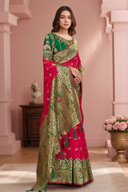 Buy_Samyukta Singhania_Pink Silk Embroidery, Sequins Round Neck Palatial Pattern Woven Saree And Blouse_Online_at_Aza_Fashions