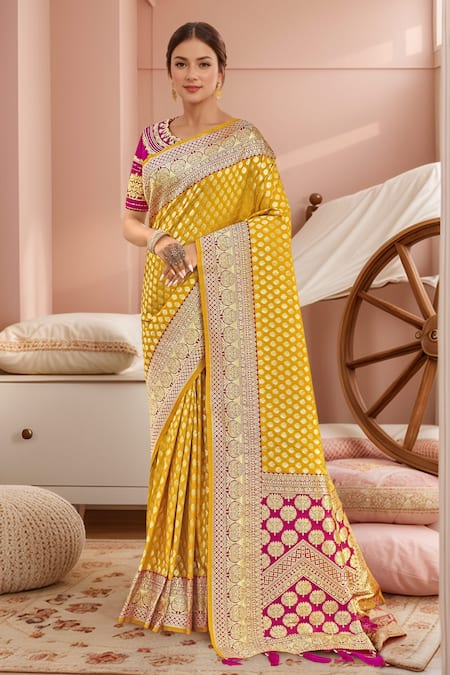 Samyukta Singhania Floral Butti Woven Saree & Embroidered Blouse 