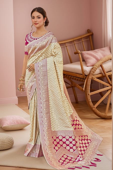 Buy_Naintara Bajaj_Cream Georgette, Silk Embroidery, Sequins Round Floral Woven Saree With Blouse 