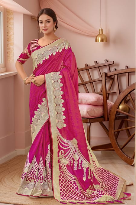 Samyukta Singhania Floral Woven Georgette Saree & Blouse 