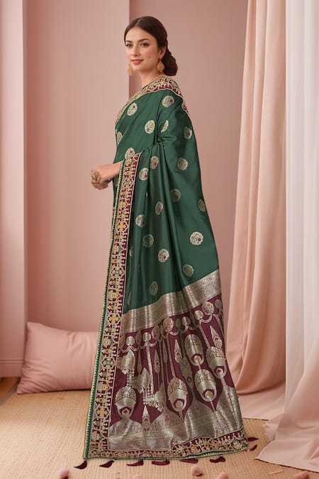 Buy_Naintara Bajaj_Purple Georgette, Silk Embroidery, Zari, Sequins Floral Heritage Woven Saree Set _Online_at_Aza_Fashions