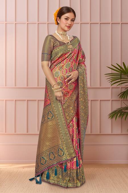 Buy_Naintara Bajaj_Pink Silk, Brocade Embroidery V-neck Floral Mughal Woven Saree And Blouse Set _Online_at_Aza_Fashions