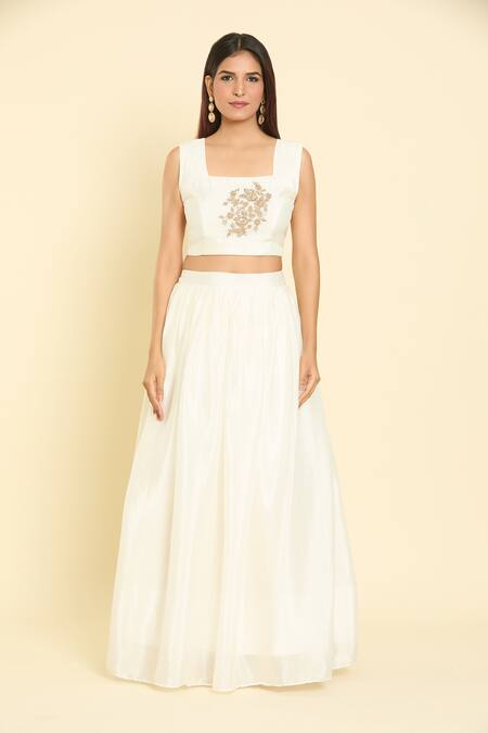 Buy Naintara Bajaj Off White Chinon, Lining Shantoon Sequin, Thread Floral Embroidered Skirt Set Online at Aza Fashions Buy_Naintara Bajaj_Off White Chinon, Lining Shantoon Sequin, Thread Floral Embroidered Skirt Set _Online_at_Aza_Fashions