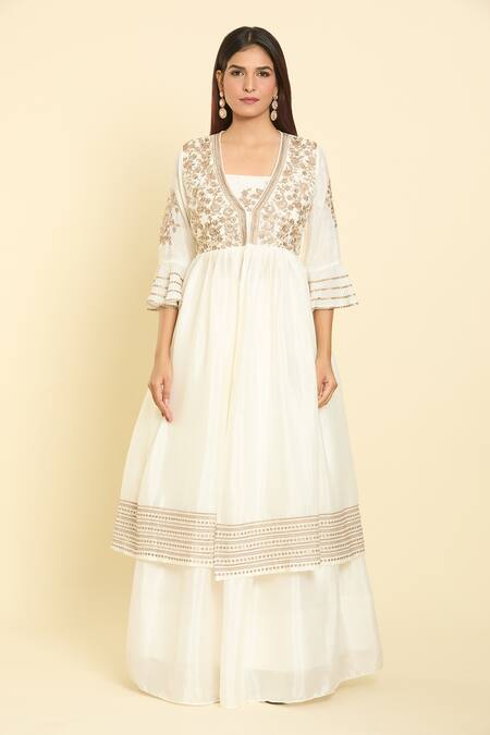 Naintara Bajaj Off White Chinon, Lining Shantoon Sequin, Thread Floral Embroidered Skirt Set at Aza Fashions Naintara Bajaj_Off White Chinon, Lining Shantoon Sequin, Thread Floral Embroidered Skirt Set _at_Aza_Fashions