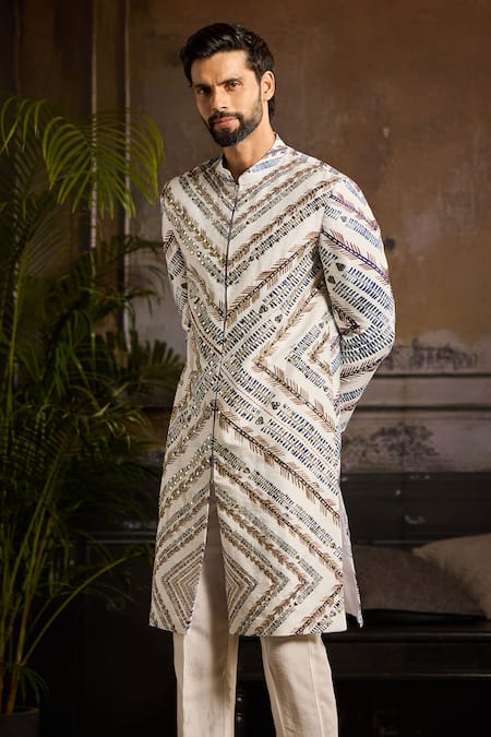 Diyarajvvir White Dola Silk, Lining Mul Chevron, Mirror, Zari Thread Print Kurta Set Online at Aza Fashions Diyarajvvir_White Dola Silk, Lining Mul Chevron, Mirror, Zari Thread Print Kurta Set _Online_at_Aza_Fashions