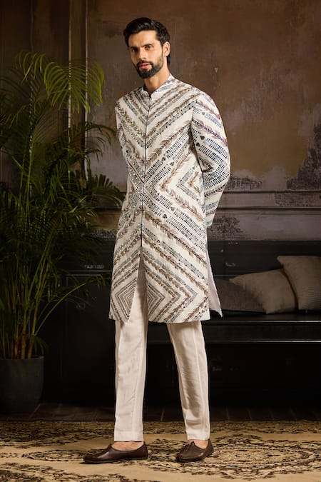 Shop Diyarajvvir White Dola Silk, Lining Mul Chevron, Mirror, Zari Thread Print Kurta Set at Aza Fashions Shop_Diyarajvvir_White Dola Silk, Lining Mul Chevron, Mirror, Zari Thread Print Kurta Set _at_Aza_Fashions