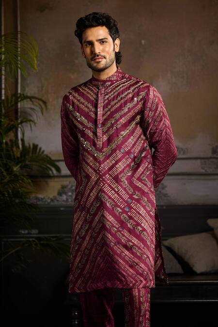 Diyarajvvir Maroon Dola Silk, Lining Mul Mirror, Zari Thread, Zig Zag Print Kurta Set Online at Aza Fashions Diyarajvvir_Maroon Dola Silk, Lining Mul Mirror, Zari Thread, Zig Zag Print Kurta Set _Online_at_Aza_Fashions
