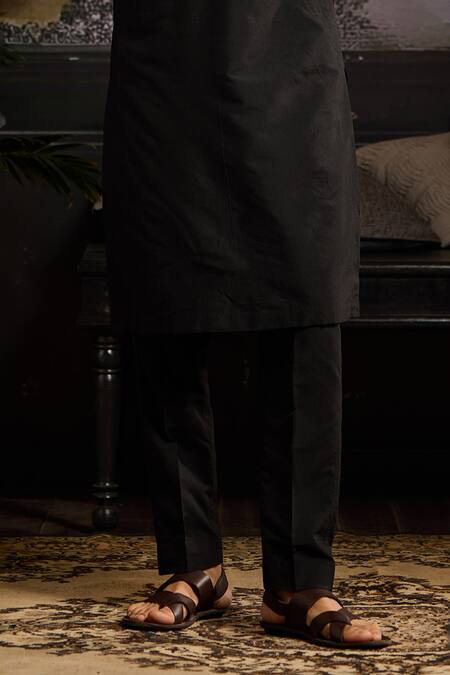 Diyarajvvir Black Cotton, Silk Zari Thread Embroidered Kurta Set Online at Aza Fashions Diyarajvvir_Black Cotton, Silk Zari Thread Embroidered Kurta Set _Online_at_Aza_Fashions