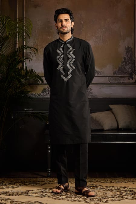 Shop Diyarajvvir Black Cotton, Silk Zari Thread Embroidered Kurta Set at Aza Fashions Shop_Diyarajvvir_Black Cotton, Silk Zari Thread Embroidered Kurta Set _at_Aza_Fashions