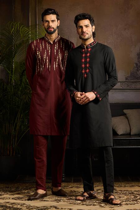 Buy Diyarajvvir Black Cotton, Silk Cut Work Floral Embroidered Kurta Set Online at Aza Fashions Buy_Diyarajvvir_Black Cotton, Silk Cut Work Floral Embroidered Kurta Set _Online_at_Aza_Fashions