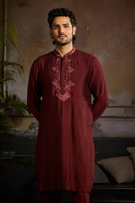 Diyarajvvir Maroon Cotton Silk Cutdana, Triangular Embroidered Pattern Kurta With Pant Online at Aza Fashions Diyarajvvir_Maroon Cotton Silk Cutdana, Triangular Embroidered Pattern Kurta With Pant _Online_at_Aza_Fashions