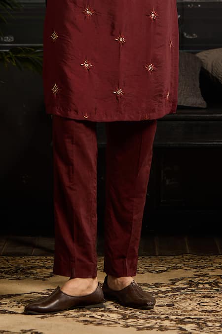 Diyarajvvir Maroon Cotton, Silk Cut Work, Sequins Floral Butti Embroidered Kurta Set Online at Aza Fashions Diyarajvvir_Maroon Cotton, Silk Cut Work, Sequins Floral Butti Embroidered Kurta Set _Online_at_Aza_Fashions