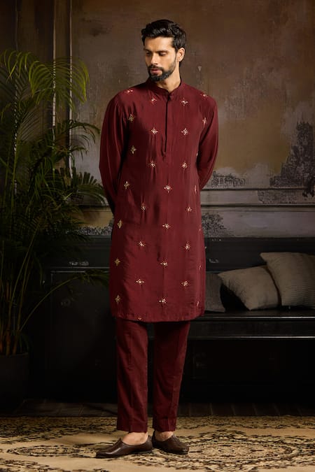 Shop Diyarajvvir Maroon Cotton, Silk Cut Work, Sequins Floral Butti Embroidered Kurta Set at Aza Fashions Shop_Diyarajvvir_Maroon Cotton, Silk Cut Work, Sequins Floral Butti Embroidered Kurta Set _at_Aza_Fashions