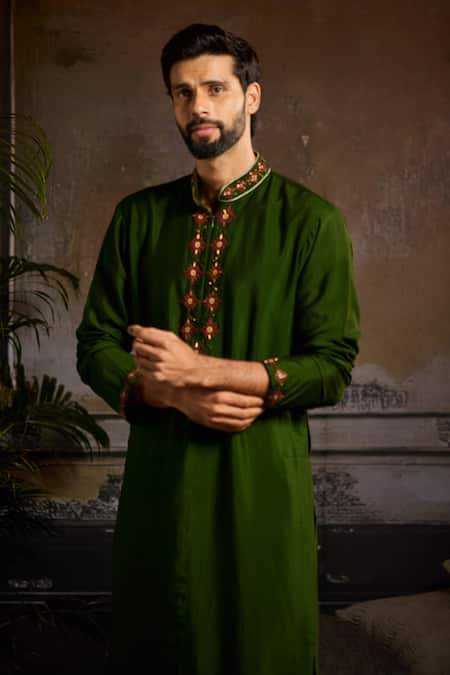 Diyarajvvir Green Cotton, Silk Embroidery, Sequins, Cut Work Butti Placement Kurta Set Online at Aza Fashions Diyarajvvir_Green Cotton, Silk Embroidery, Sequins, Cut Work Butti Placement Kurta Set _Online_at_Aza_Fashions