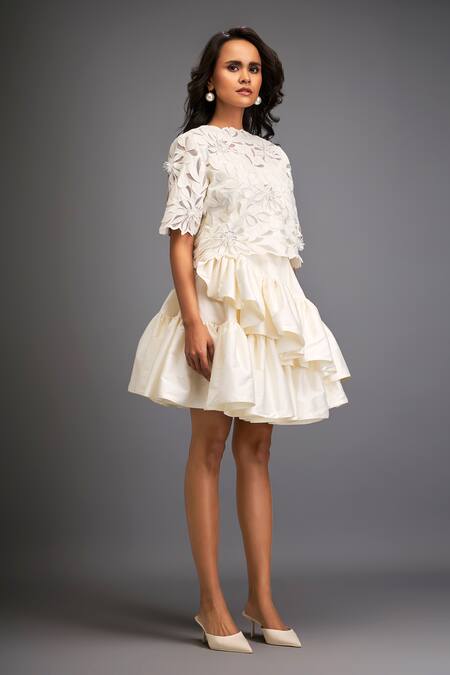Buy Deepika Arora White Taffeta Floral Closed Applique Top With Tiered Skirt Online at Aza Fashions Buy_Deepika Arora_White Taffeta Floral Closed Applique Top With Tiered Skirt _Online_at_Aza_Fashions