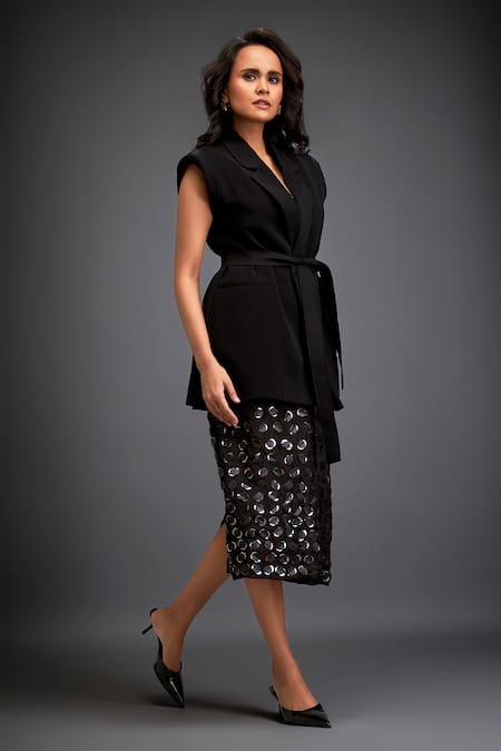 Shop Deepika Arora Black Crepe Sequins Sweetheart Neck 3d Work Blazer And Skirt Set Online at Aza Fashions Shop_Deepika Arora_Black Crepe Sequins Sweetheart Neck 3d Work Blazer And Skirt Set _Online_at_Aza_Fashions