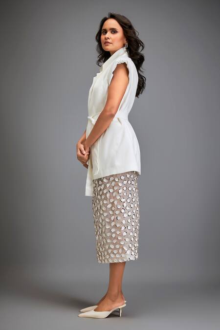 Deepika Arora_White Crepe Embroidery Sweetheart Neck Designer Blazer And 3d Work Skirt Set _Online_at_Aza_Fashions