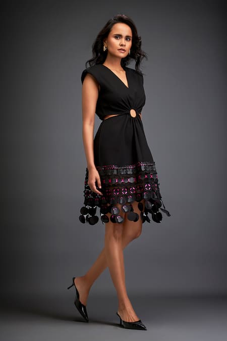 Deepika Arora Black Polyester Applique V-neck Geometric Midi Dress at Aza Fashions Deepika Arora_Black Polyester Applique V-neck Geometric Midi Dress _at_Aza_Fashions