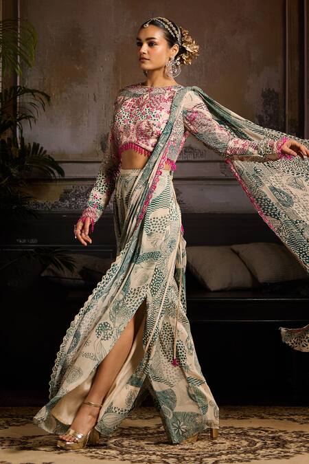 Buy Diyarajvvir Beige Tulle, Crepe, Georgette Embroidery, Floral Jaal Print Pre-draped Saree Set Online at Aza Fashions Buy_Diyarajvvir_Beige Tulle, Crepe, Georgette Embroidery, Floral Jaal Print Pre-draped Saree Set _Online_at_Aza_Fashions