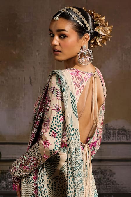 Shop Diyarajvvir Beige Tulle, Crepe, Georgette Embroidery, Floral Jaal Print Pre-draped Saree Set at Aza Fashions Shop_Diyarajvvir_Beige Tulle, Crepe, Georgette Embroidery, Floral Jaal Print Pre-draped Saree Set _at_Aza_Fashions