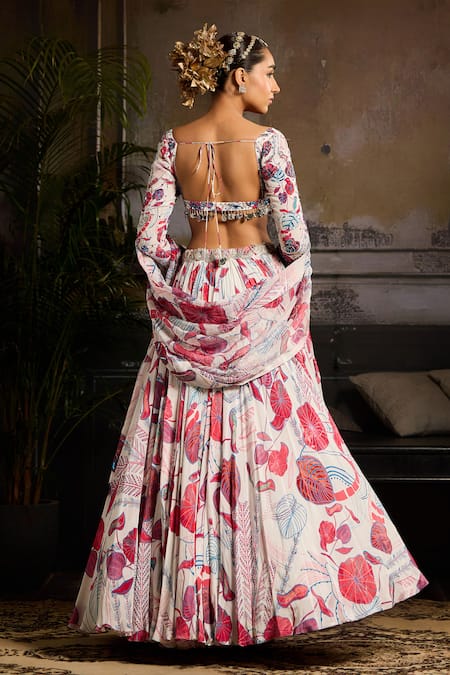 Shop Diyarajvvir White Organza, Tulle, Crepe, Lining Shantoon Leaf Print Gathered Lehenga Set at Aza Fashions Shop_Diyarajvvir_White Organza, Tulle, Crepe, Lining Shantoon Leaf Print Gathered Lehenga Set _at_Aza_Fashions