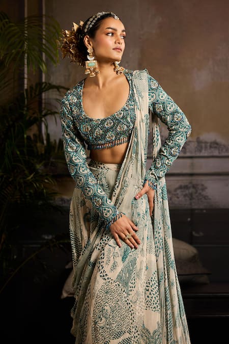 Buy Diyarajvvir Beige Crepe, Georgette, Lining Shantoon Print Pre-draped Saree With Blouse Online at Aza Fashions Buy_Diyarajvvir_Beige Crepe, Georgette, Lining Shantoon Print Pre-draped Saree With Blouse _Online_at_Aza_Fashions