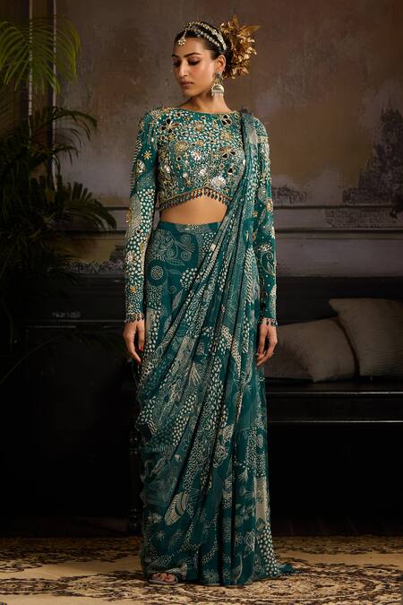 Diyarajvvir Green Crepe, Georgette, Lining Shantoon Abstract Print Pre-draped Saree Set Online at Aza Fashions Diyarajvvir_Green Crepe, Georgette, Lining Shantoon Abstract Print Pre-draped Saree Set _Online_at_Aza_Fashions