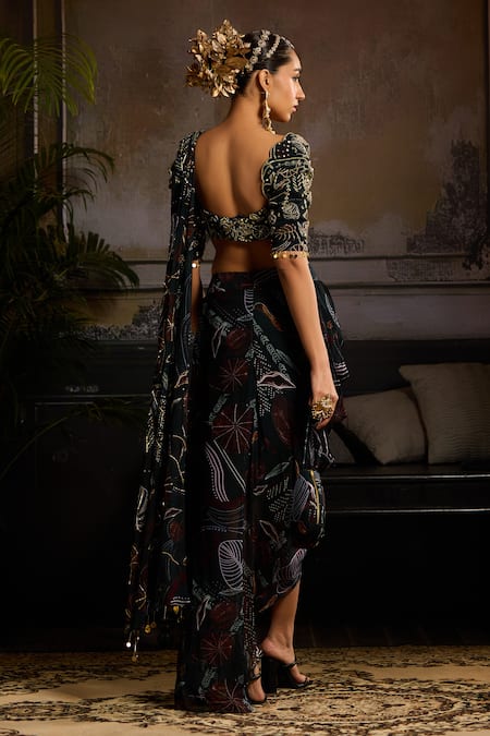 Shop Diyarajvvir Green Georgette, Lining Shantoon Print High-low Pre-draped Saree With Blouse at Aza Fashions Shop_Diyarajvvir_Green Georgette, Lining Shantoon Print High-low Pre-draped Saree With Blouse _at_Aza_Fashions