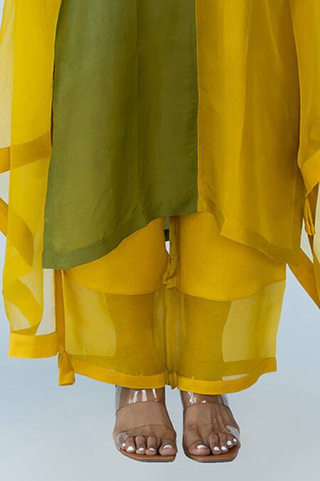 Meghna Panchmatia_Yellow Dupatta Pure Silk Organza, Pant Silk, Color Block Ombre Pattern Set _Online_at_Aza_Fashions