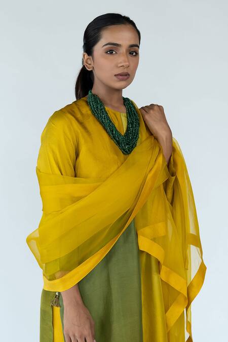 Buy_Meghna Panchmatia_Yellow Dupatta Pure Silk Organza, Pant Silk, Color Block Ombre Pattern Set _Online_at_Aza_Fashions