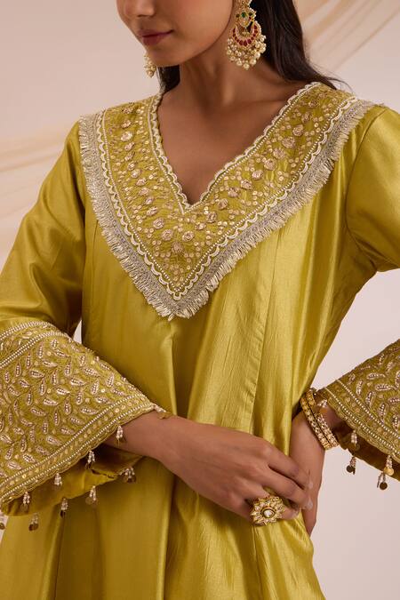 Shop_Nitisha Kashyap Official_Green Silk, Organza Sequins, Beads V-neck Embroidered A-line Kurta Set _Online_at_Aza_Fashions