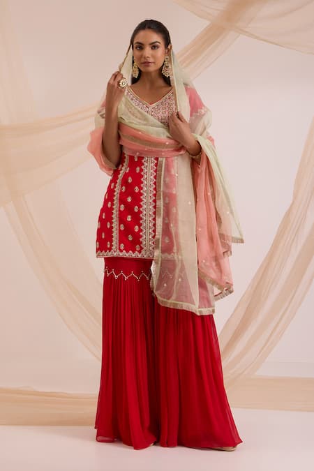Nitisha Kashyap Official_Red Organza, Georgette Resham, Sequin, Nakshi V Embroidered Kurta Gharara Set _Online_at_Aza_Fashions