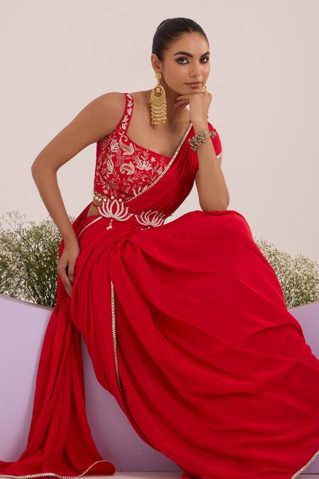 Nitisha Kashyap Official_Red Silk, Crepe Sequins, Embroidery, Beads Square Neck Pre-draped Saree Set _at_Aza_Fashions