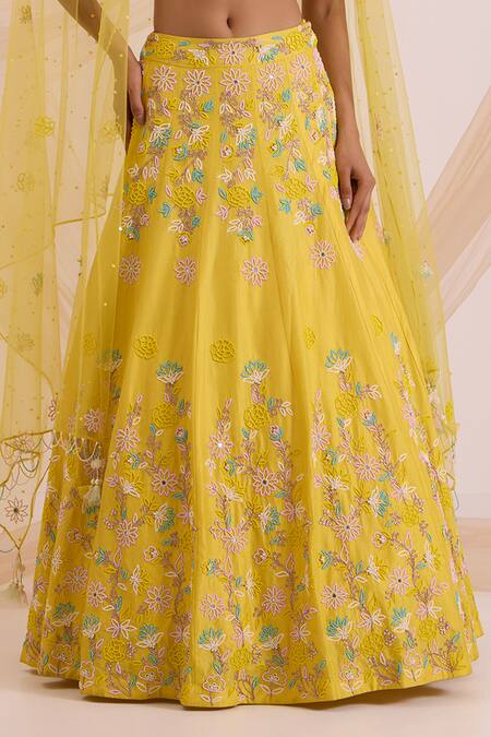 Buy_Nitisha Kashyap Official_Yellow Silk, Net Embroidery, Beads V-neck Floral Lehenga Set 