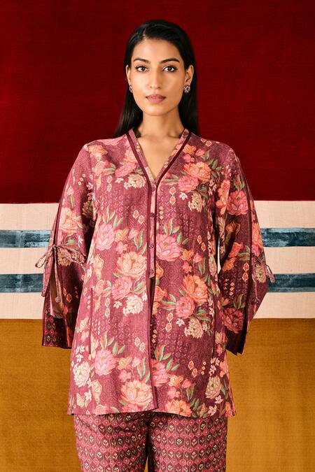 Sue Mue Burgundy Linen Embroidery, Beads V-neck Floral Print Top And Pant Set at Aza Fashions Sue Mue_Burgundy Linen Embroidery, Beads V-neck Floral Print Top And Pant Set _at_Aza_Fashions