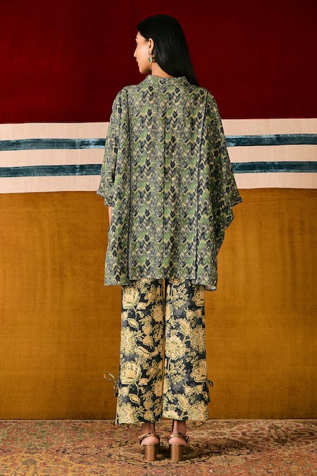 Sue Mue Geometric Print Shirt & Pant Set 