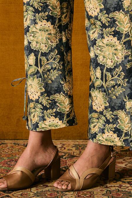 Buy_Sue Mue_Blue Linen Embroidery, Beads Collared Geometric Print Shirt And Pant Set 