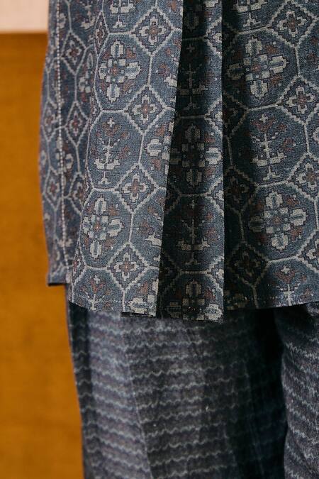 Shop_Sue Mue_Gray Linen Collared Geometric Print Top And Pant Set _Online_at_Aza_Fashions