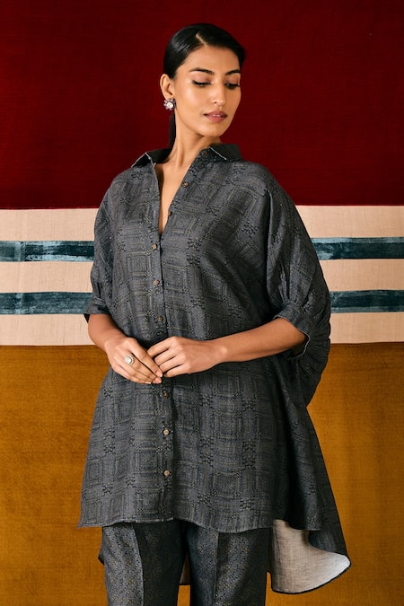Sue Mue Blue Linen Collared Deep Geometric Print Shirt And Pant Set Online at Aza Fashions Sue Mue_Blue Linen Collared Deep Geometric Print Shirt And Pant Set _Online_at_Aza_Fashions