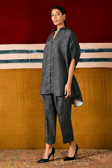 Buy Sue Mue Blue Linen Collared Deep Geometric Print Shirt And Pant Set Online at Aza Fashions Buy_Sue Mue_Blue Linen Collared Deep Geometric Print Shirt And Pant Set _Online_at_Aza_Fashions